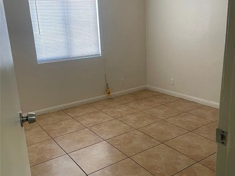 4570 Carriage Park Dr #B — Photo 5