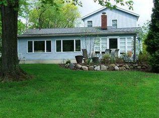 674 Twin Oaks Dr, Deerfield, OH 44411