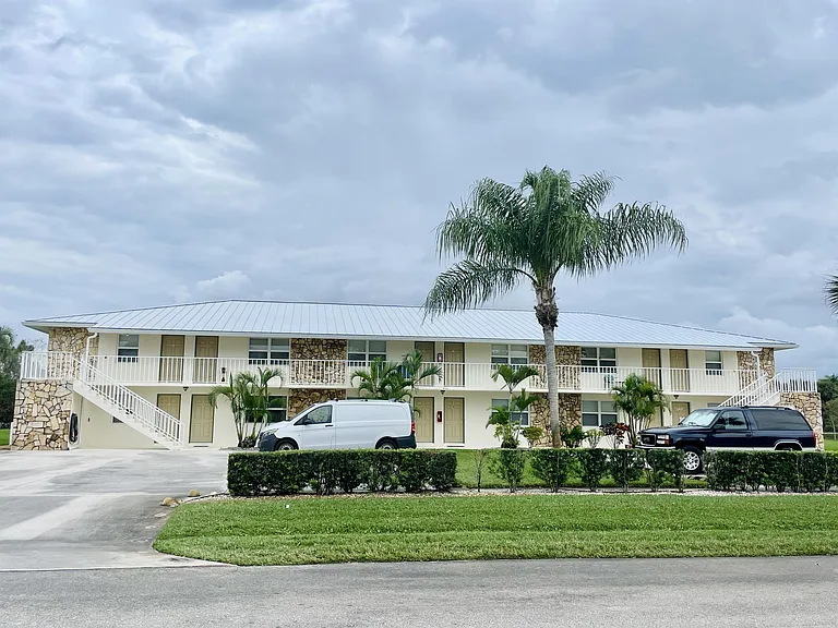 Apartment Bldg
