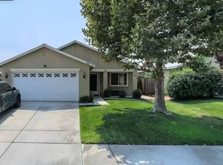 12067 Goldoak Ct, Victorville, CA 92392