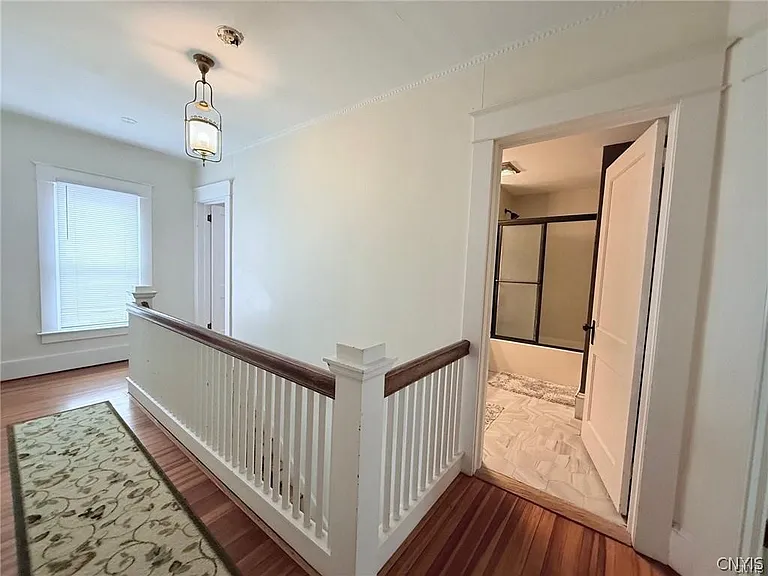 10 Jewett Ave — Photo 15