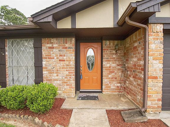 5th image of 15710 Parksley Dr