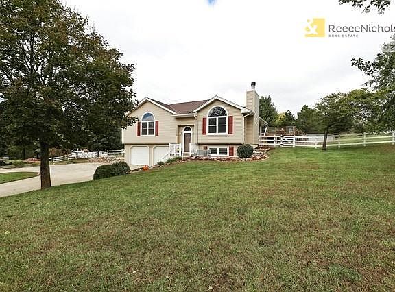 3rd image of 11410 Marble Ln