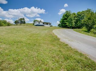 212 Circle Dr, Castlewood, VA 24224