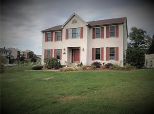 71 Rustic Ridge Dr, Pittsburgh, PA 15239