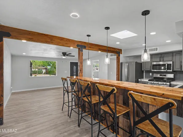 8534 E Ruby Dr, Tucson, AZ 85730