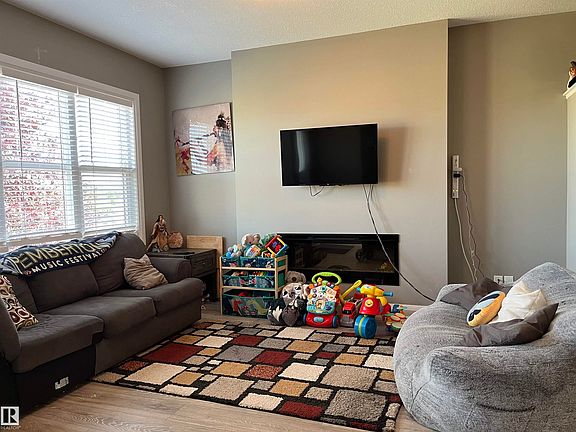 2nd image of 2036 S Creek Dr