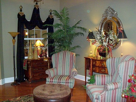 Spacious Living Room-High Ceilings