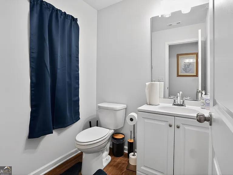 1127 2nd St NW — Photo 9