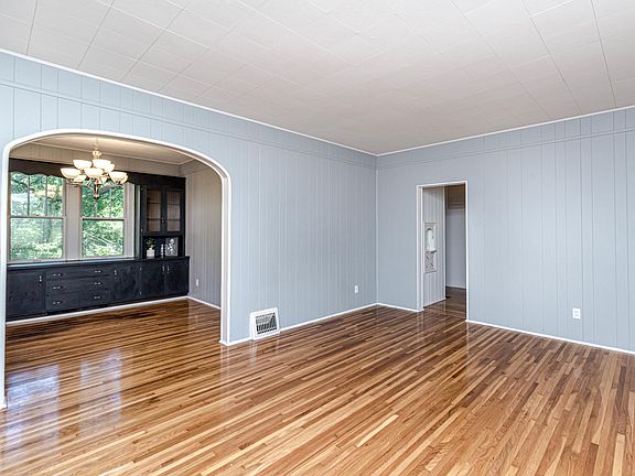 5th image of 2024 W Main St