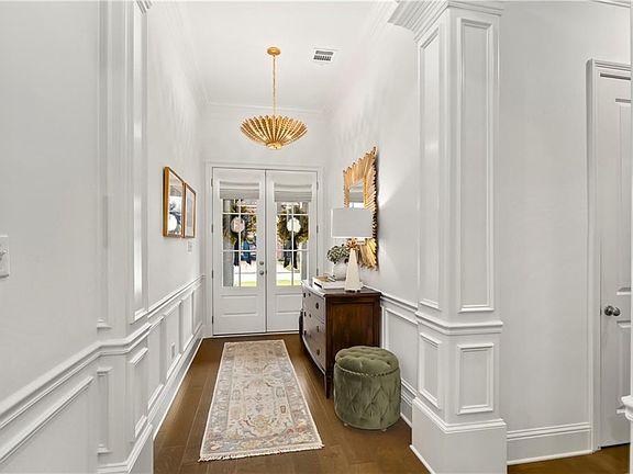 2nd image of 124 Natchez Ct