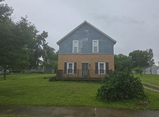 219 E Elm St, Argenta, IL 62501