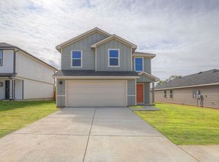 310 Wild Goose Dr, Luling, TX 78648