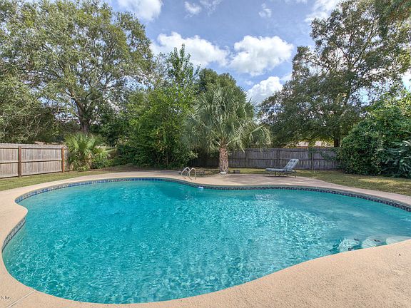 4th image of 1251 Jamaica Ct