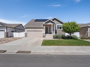 956 Maplebrook Dr, Windsor, CO 80550