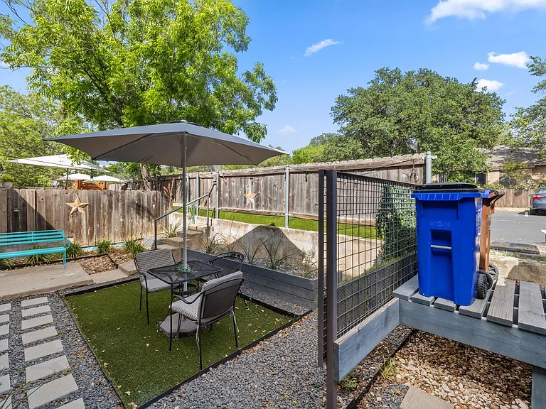 1015 E Yager Ln #115 — Photo 29
