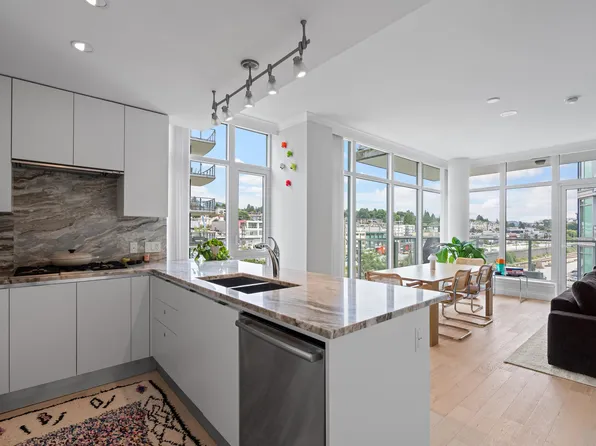 185 Victory Ship Way #609, North Vancouver, BC V7L 0B1