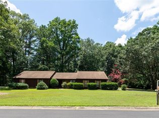 423 Dartmoor Dr NW, Marietta, GA 30064