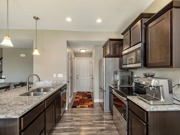 223 Pin Oak Ct — Photo 6