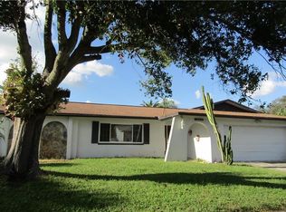 12214 Imperial Dr, Seminole, FL 33772