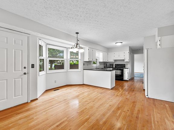 3rd image of 2280 Saberly Ct