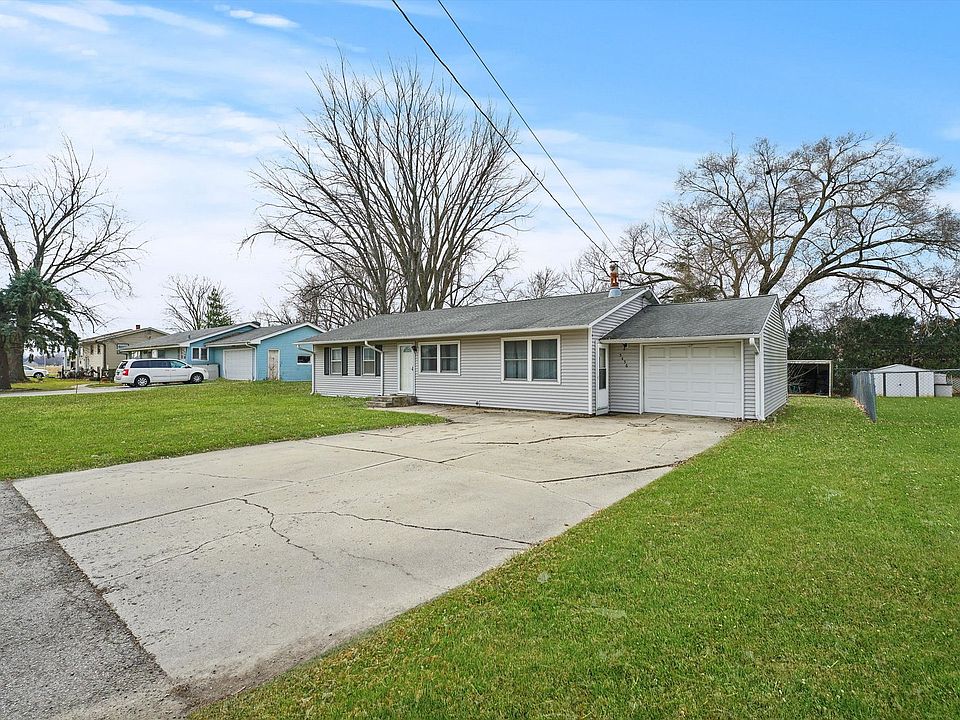 5456 S Harlan Dr, Rochelle, IL 61068 Zillow