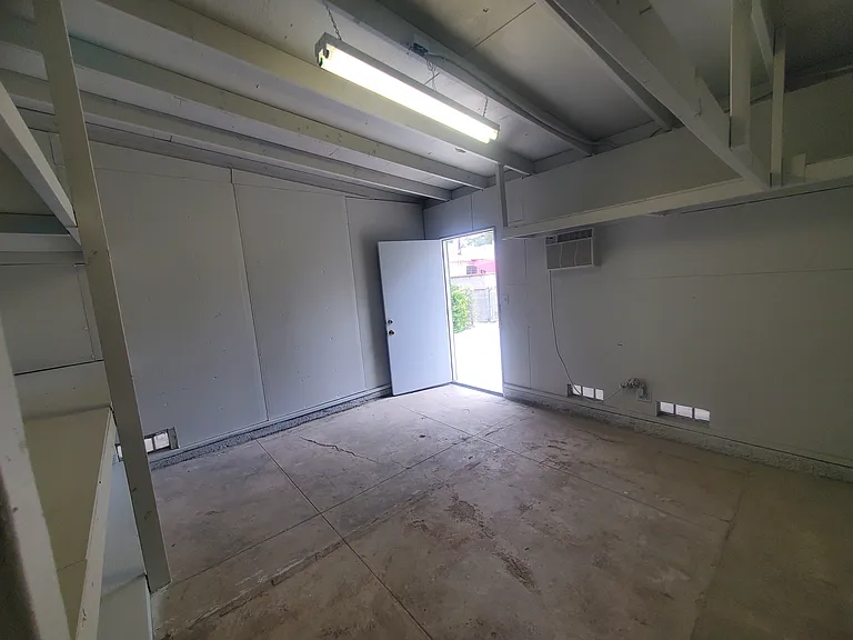4419 Ledge Ave — Photo 33