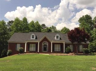 9390 Grace Lake Dr, Douglasville, GA 30135