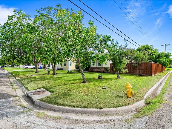 3rd image of 3462 Lawnview St