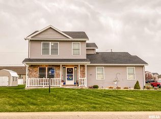 314 Gillman Ave, Washington, IL 61571