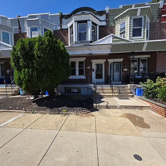 3 bed, 1338 sqft, $1,895 — Photo 2