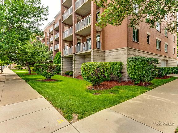 2nd image of 3258 N Harlem Ave Unit 409