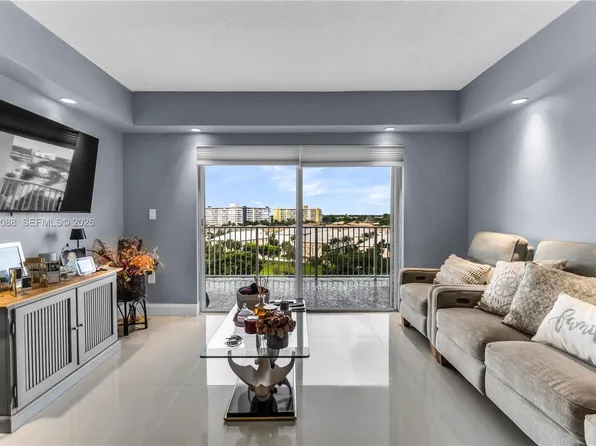 3850 Washington St APT 704, Hollywood, FL 33021