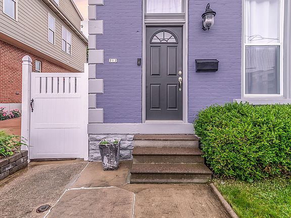4th image of 212 E 4th St