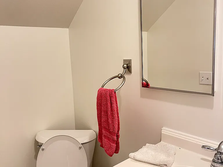 Middlefield Dr — Photo 5