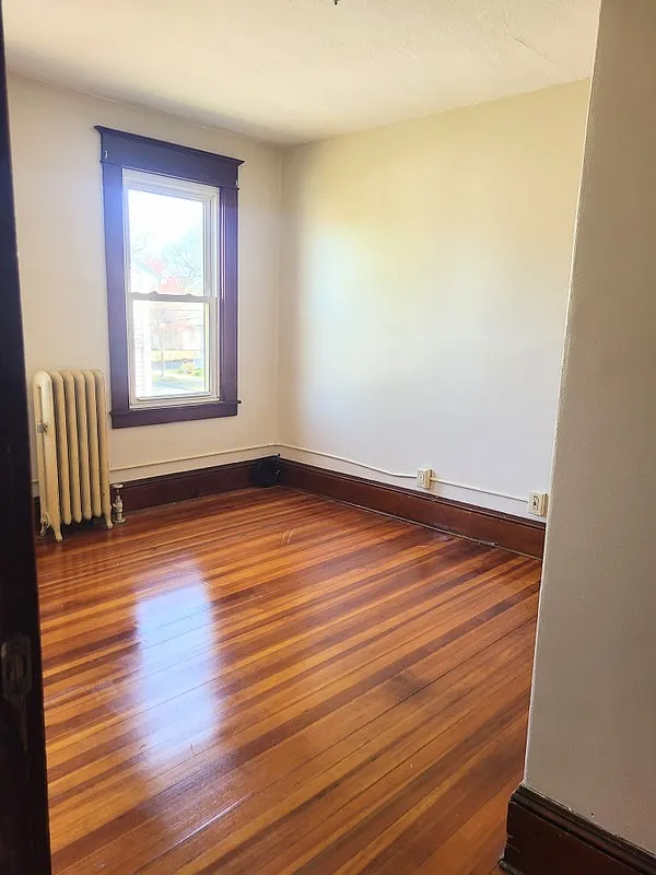 143 Chestnut — Photo 3
