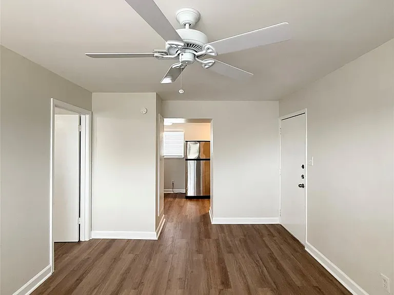 1141 N Durham Dr #15 — Photo 11