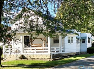 542 W North St, Fostoria, OH 44830