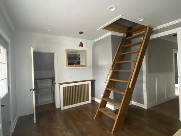 464 W South St #2, Woodstock, IL 60098