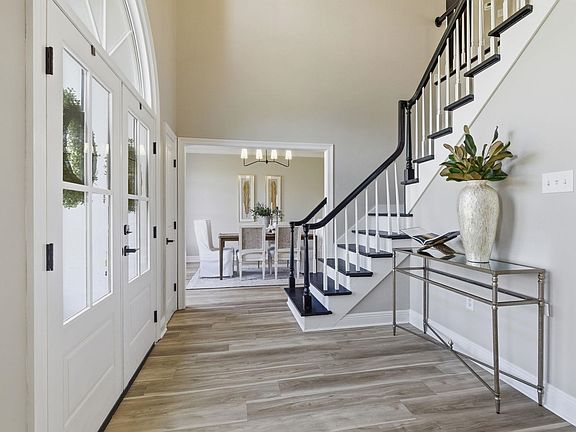4th image of 1905 Plantation Dr