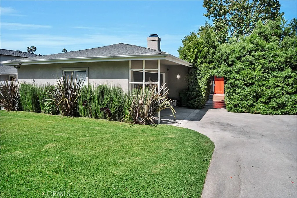 4 bed, 2268 sqft, $12,750 — Photo 1