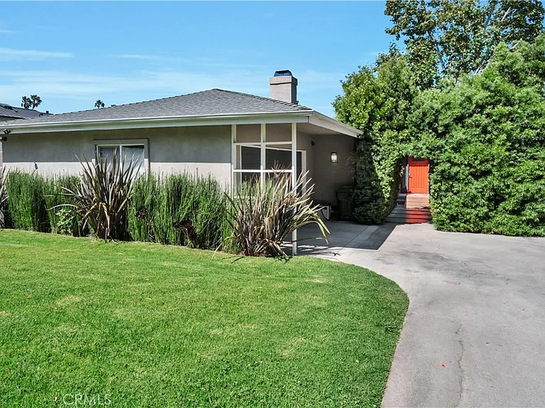 3540 Mountain View Ave — Photo 1