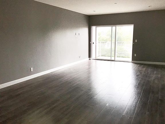 5th image of 4305 Laurel Canyon Blvd Unit 301