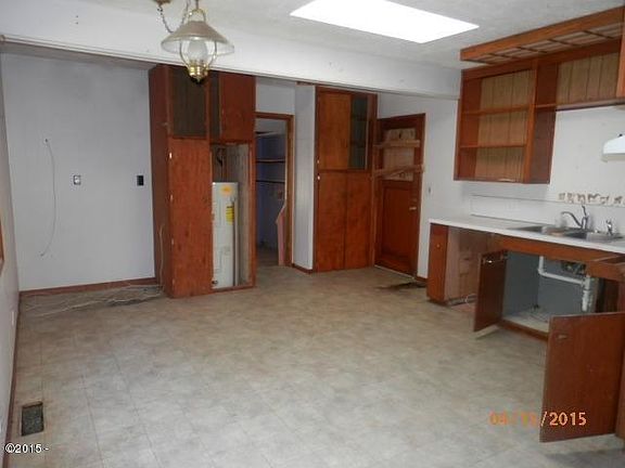 3rd image of 3548 SE Dogwood St