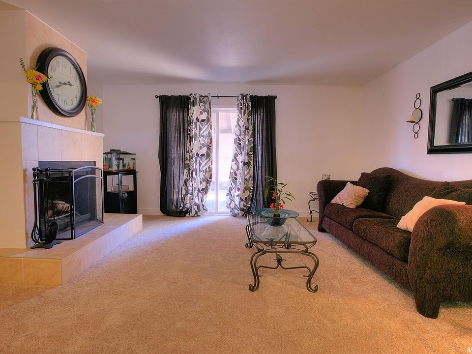 1st image of 279 Marty Dr