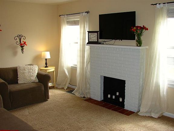4th image of 2022 W Bataan Dr