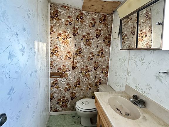 5th image of 269 Vista Heights Dr
