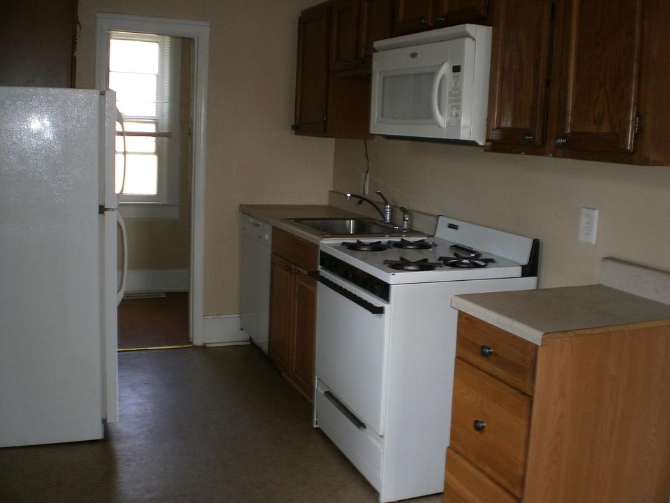 2nd image of 402 Elkton Rd APT 1