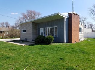 313 E 2nd St, Minonk, IL 61760