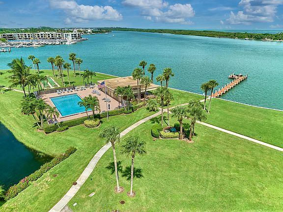 4th image of 200 Intracoastal Place #402